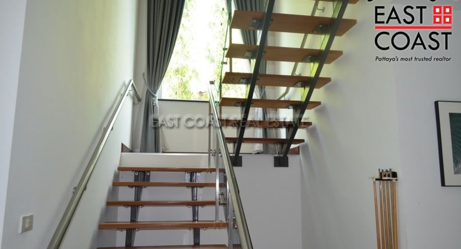 For sale 4 ベッドルーム house in Sattahip, Chonburi
