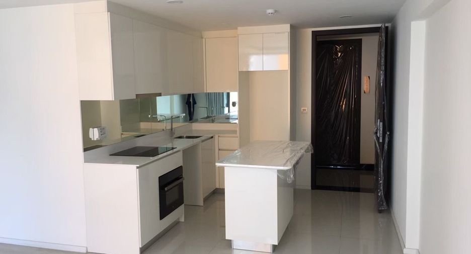 For sale 2 bed condo in Phaya Thai, Bangkok