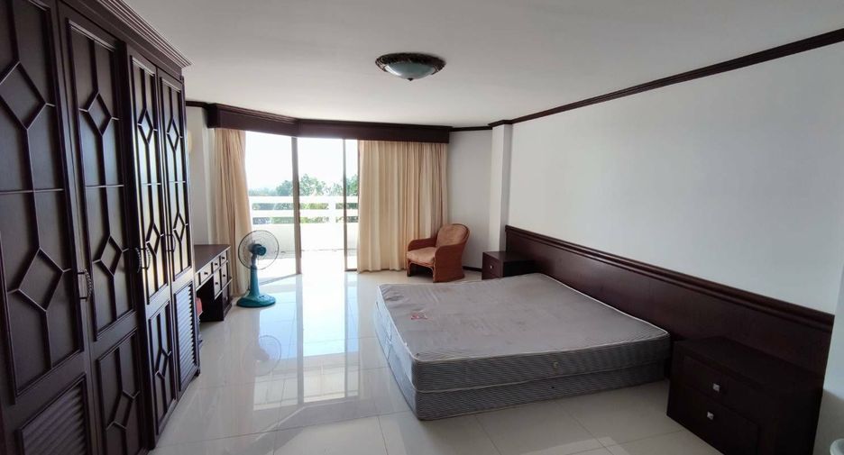 For rent 3 bed condo in Pratumnak, Pattaya