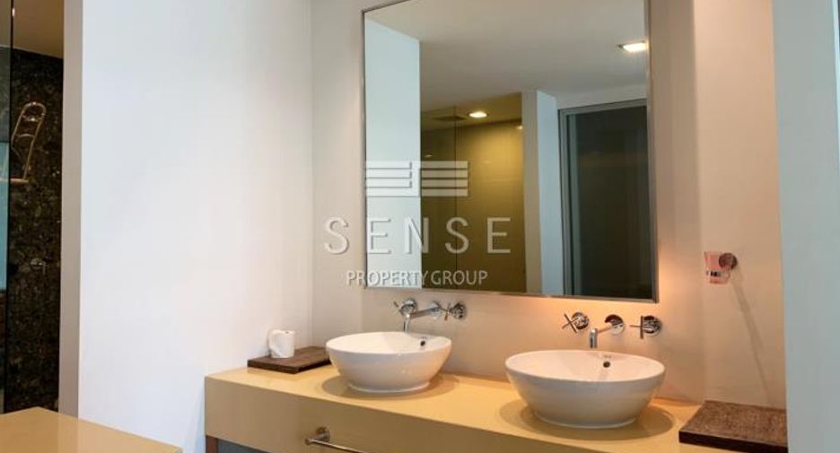 For sale and for rent 3 bedrooms condo in Khlong Toei, Bangkok