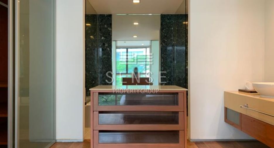 For sale and for rent 3 bedrooms condo in Khlong Toei, Bangkok