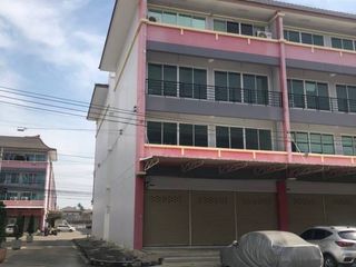For sale 2 bed townhouse in Bang Khae, Bangkok