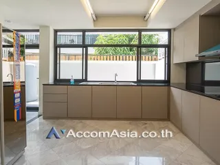 For rent そして for sale 3 Beds house in Khlong Toei, Bangkok