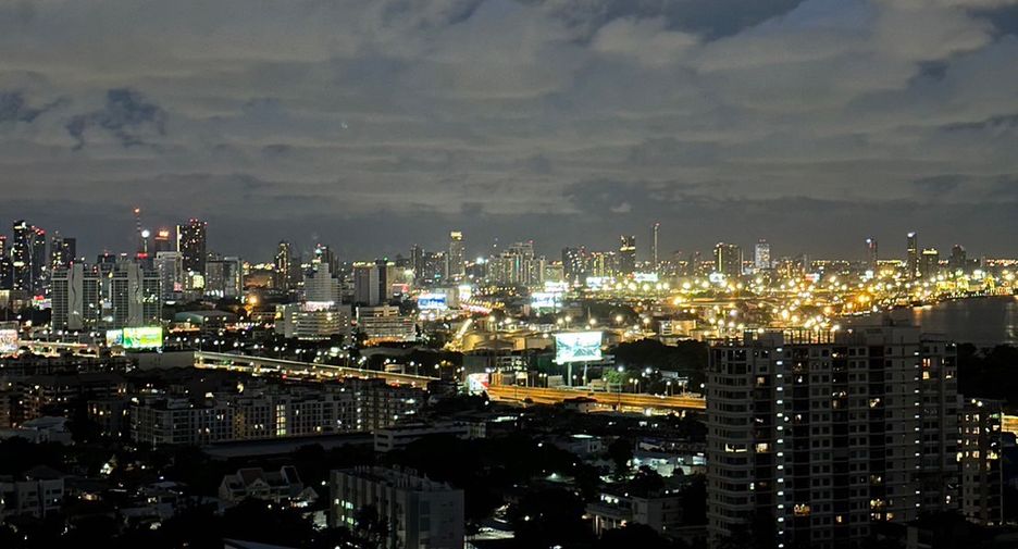 For sale 4 bed house in Sathon, Bangkok