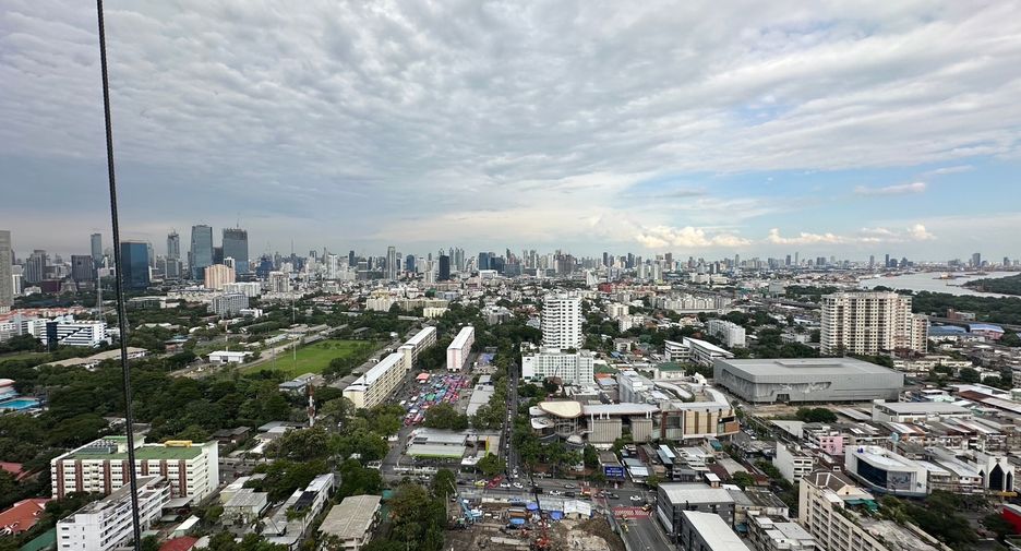 For sale 4 bed house in Sathon, Bangkok