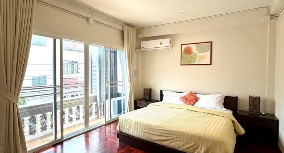 For rent 5 bedrooms office in Khlong Toei, Bangkok