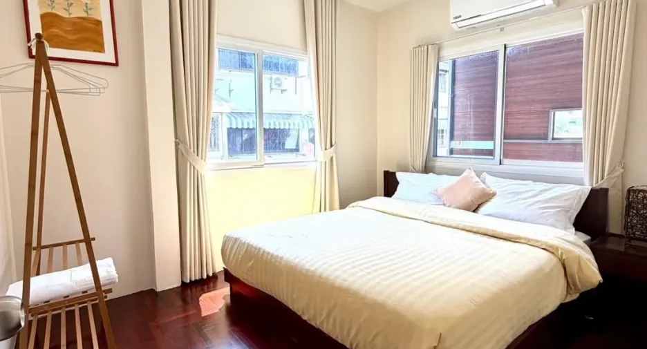 For rent 5 bedrooms office in Khlong Toei, Bangkok
