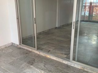 For sale 5 bed office in Khlong Toei, Bangkok