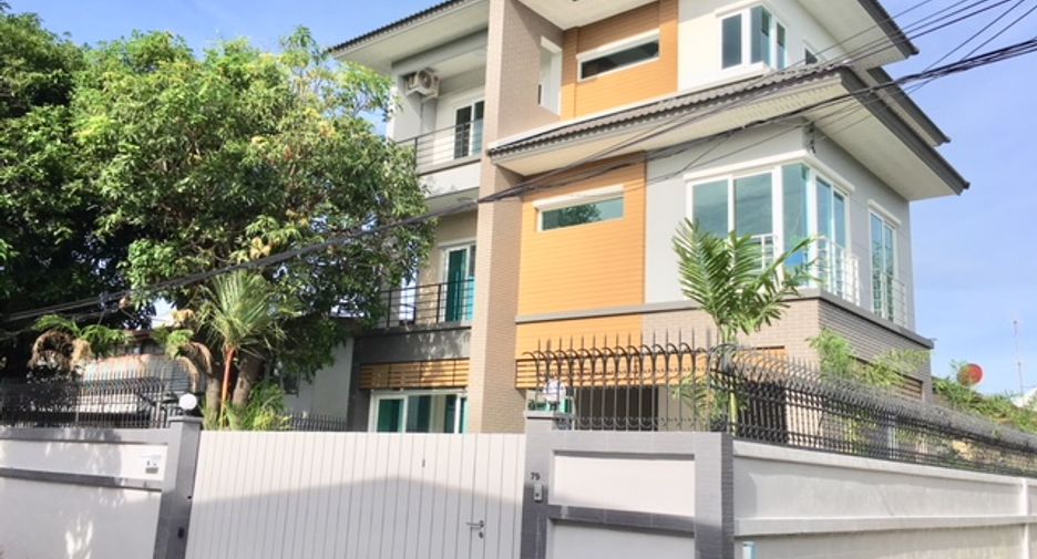 For sale and for rent 4 bed house in Huai Khwang, Bangkok