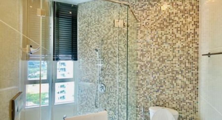 For rent 3 bedrooms condo in Bang Lamung, Chonburi
