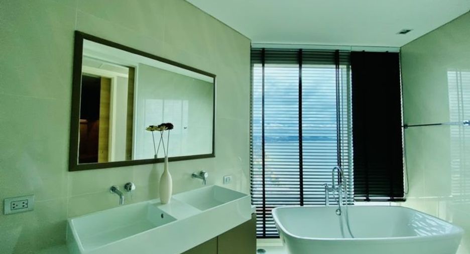 For rent 3 bedrooms condo in Bang Lamung, Chonburi