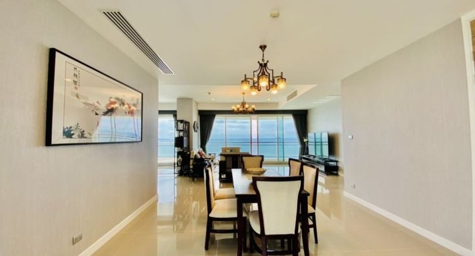 For rent 3 bedrooms condo in Bang Lamung, Chonburi