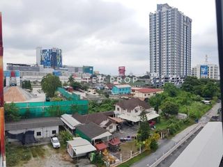 Terreno en venta en Si Racha, Chonburi