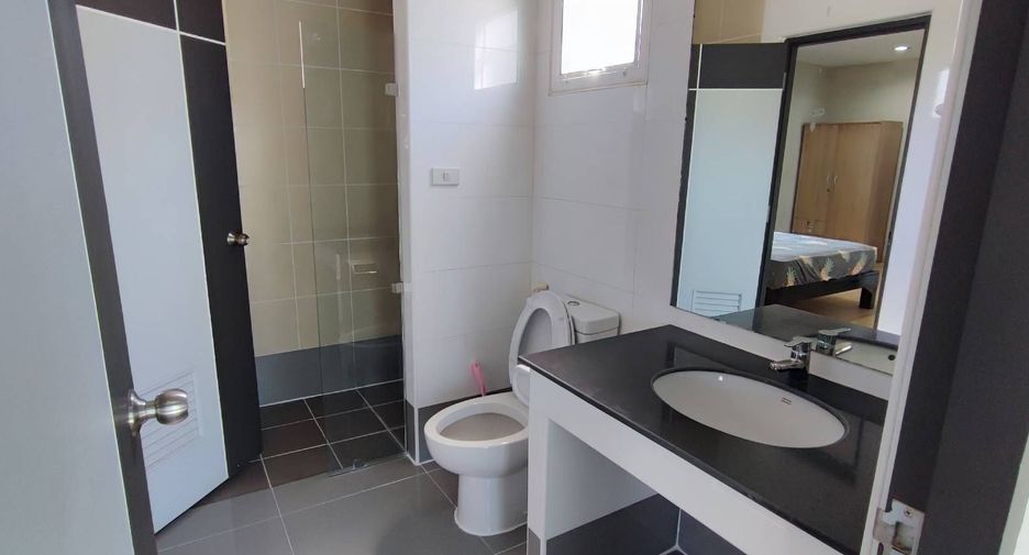 For rent 3 Beds house in Saraphi, Chiang Mai
