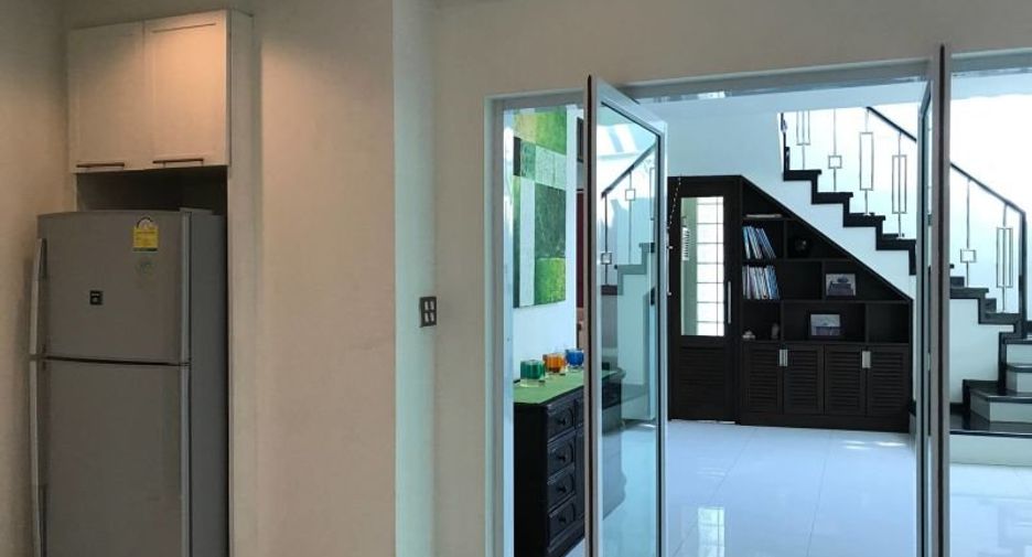 For rent and for sale 3 bedrooms house in Bang Lamung, Chonburi