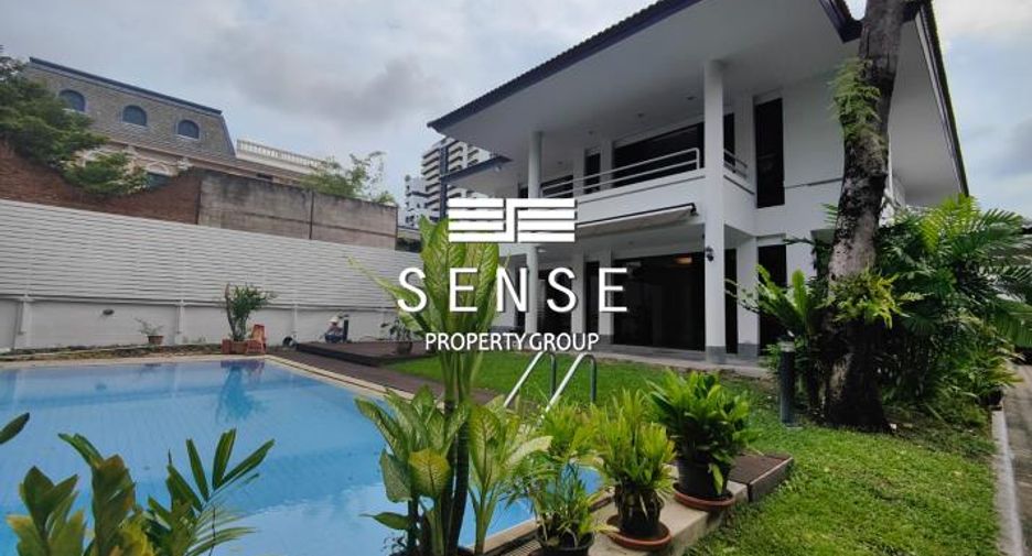 For rent 5 bedrooms house in Khlong Toei, Bangkok