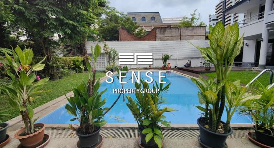For rent 5 bedrooms house in Khlong Toei, Bangkok