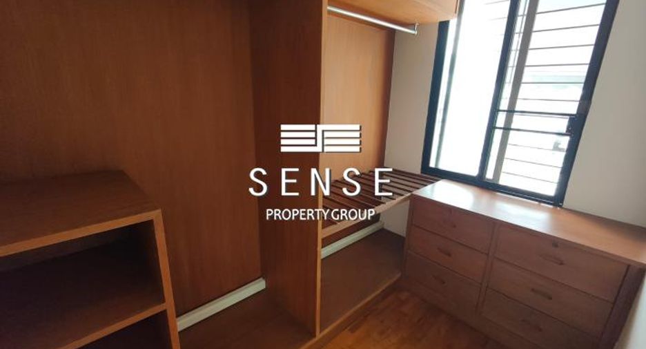For rent 5 bedrooms house in Khlong Toei, Bangkok