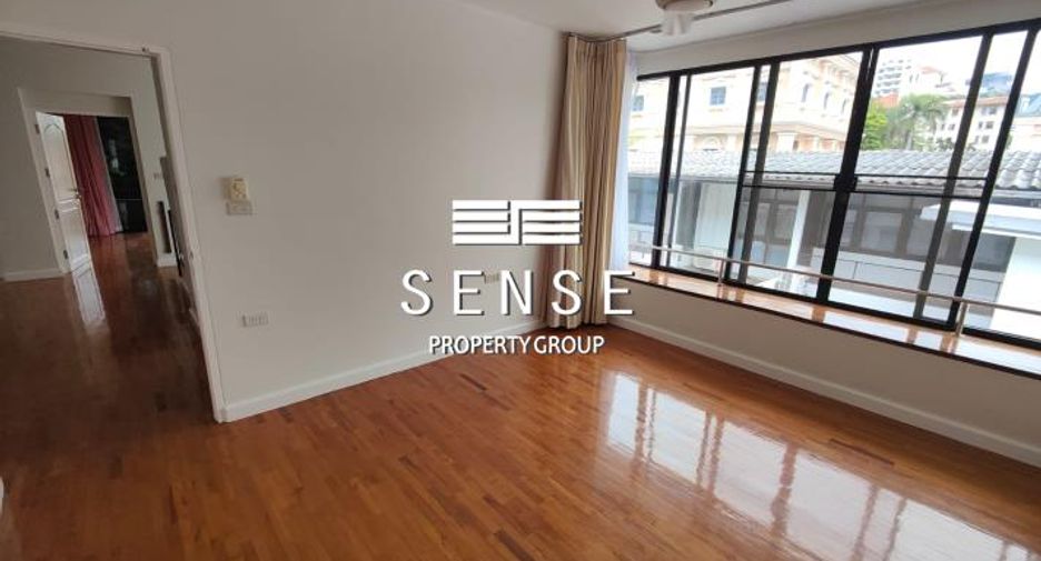 For rent 5 bedrooms house in Khlong Toei, Bangkok