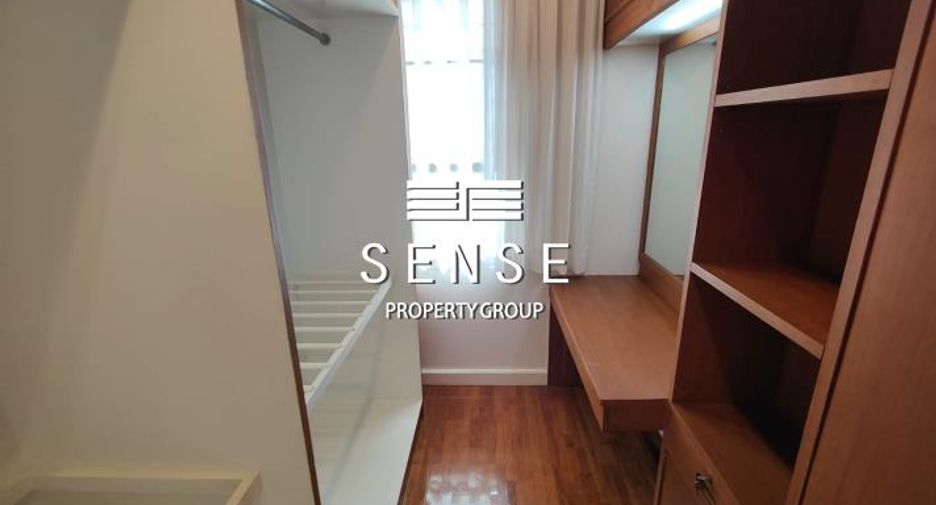 For rent 5 bedrooms house in Khlong Toei, Bangkok