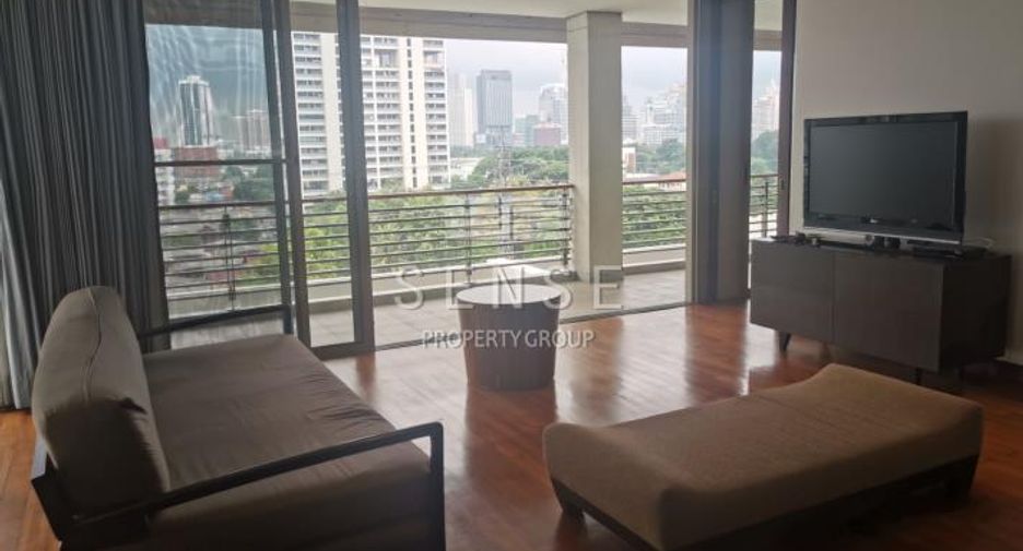 For rent 2 bedrooms condo in Pathum Wan, Bangkok