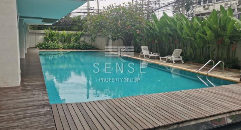 For rent 2 bedrooms condo in Pathum Wan, Bangkok
