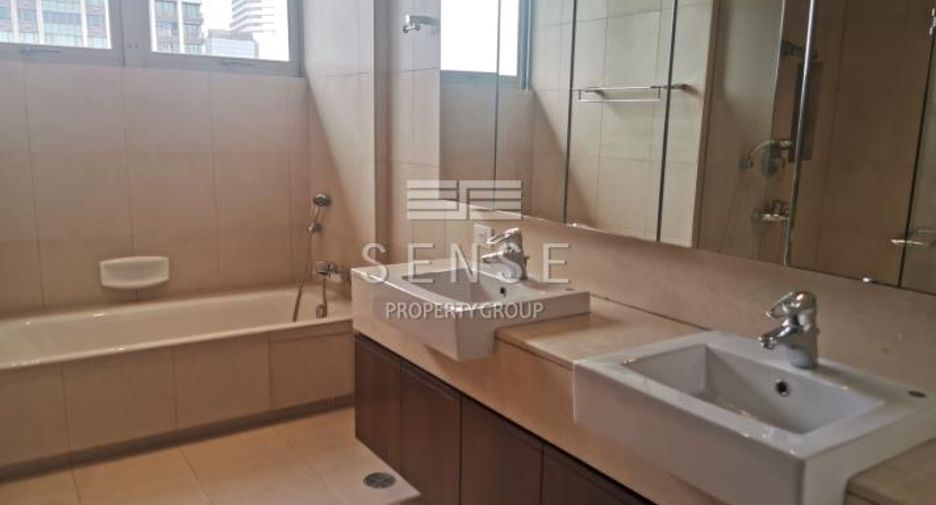 For rent 2 bedrooms condo in Pathum Wan, Bangkok
