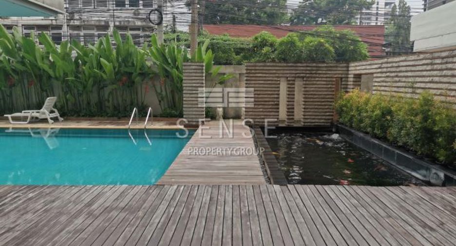 For rent 2 bedrooms condo in Pathum Wan, Bangkok