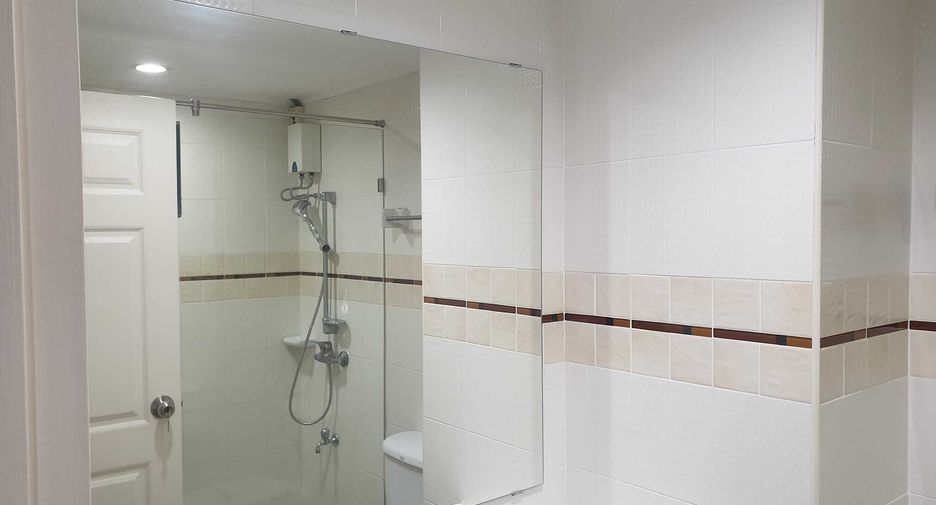 For rent 1 bed condo in Phaya Thai, Bangkok