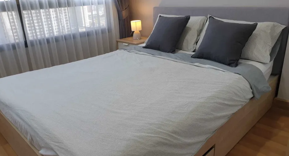For rent 1 bed condo in Phaya Thai, Bangkok