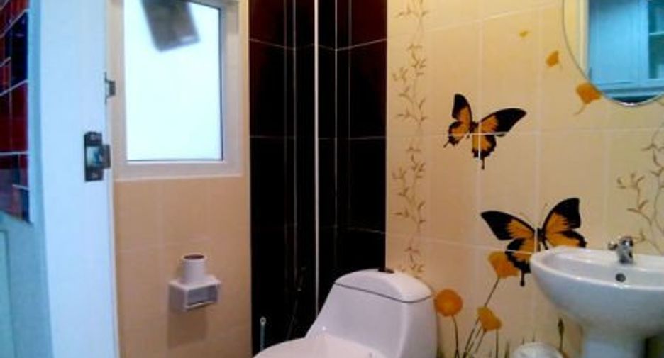 For sale 3 bedrooms townhouse in Don Mueang, Bangkok