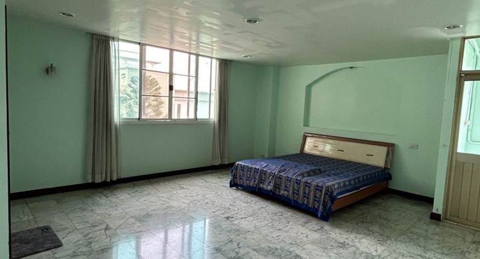 For sale 3 bed condo in Nong Khaem, Bangkok