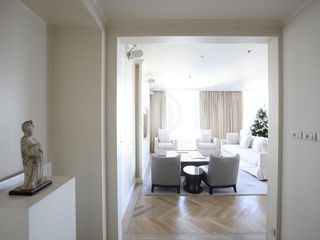 For sale 3 bedrooms condo in Pathum Wan, Bangkok