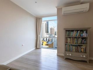 For sale 3 bedrooms condo in Pathum Wan, Bangkok