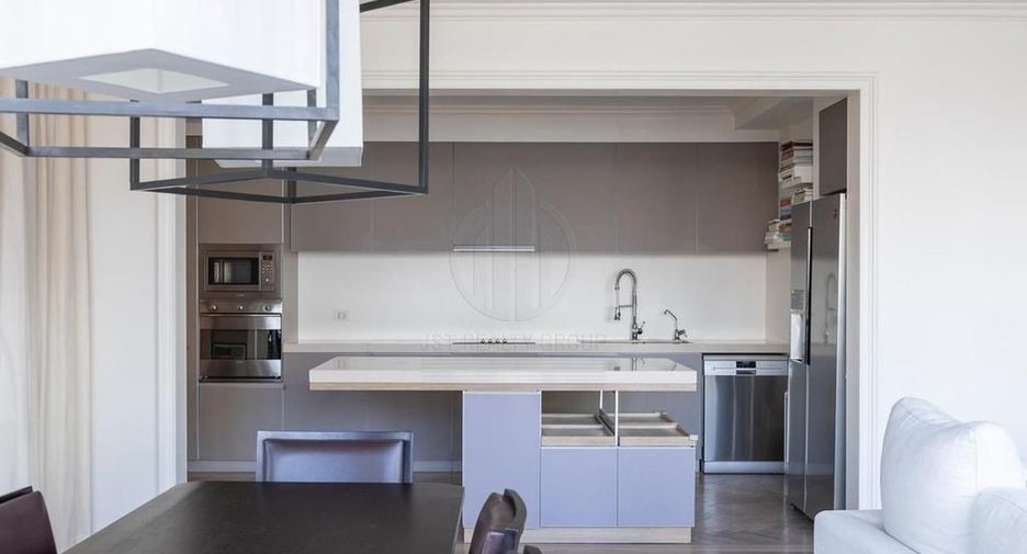 For sale 3 bedrooms condo in Pathum Wan, Bangkok