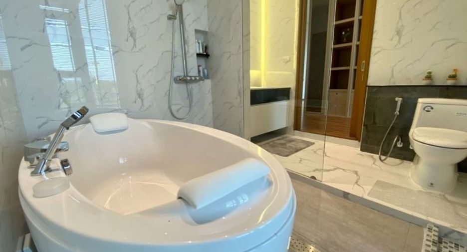 For rent and for sale 3 bedrooms villa in Mueang Phuket, Phuket