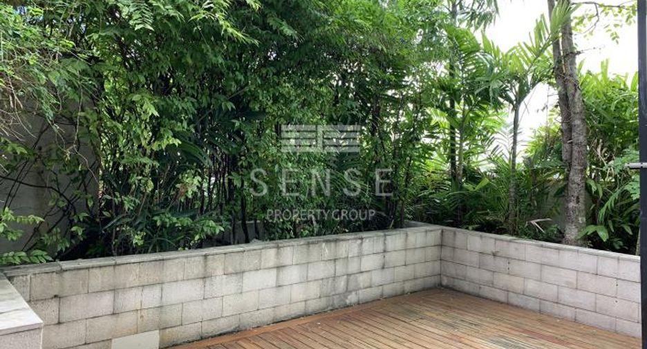 For rent 2 bedrooms condo in Watthana, Bangkok