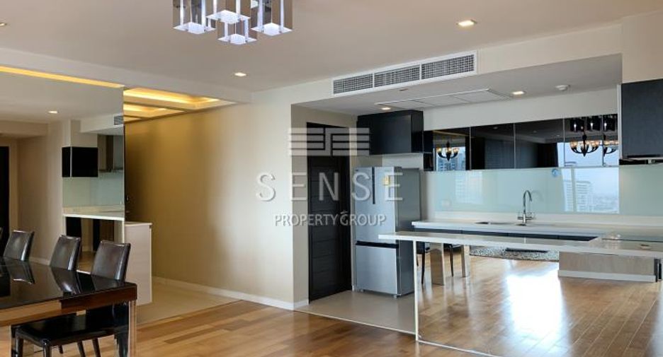 For rent 2 bedrooms condo in Watthana, Bangkok