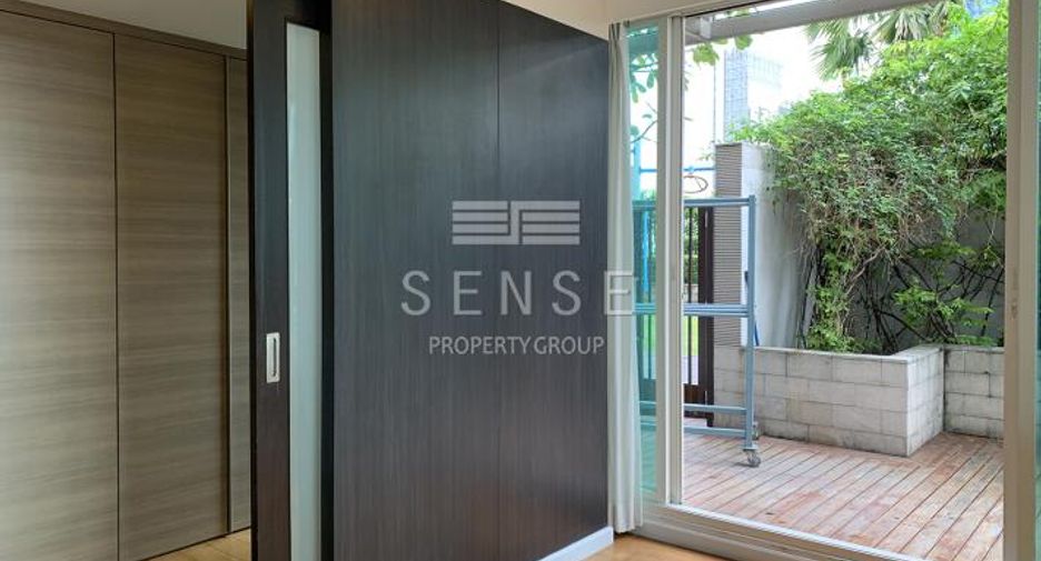 For rent 2 bedrooms condo in Watthana, Bangkok