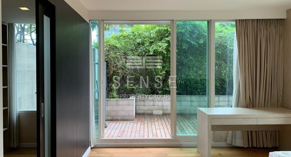 For rent 2 bedrooms condo in Watthana, Bangkok