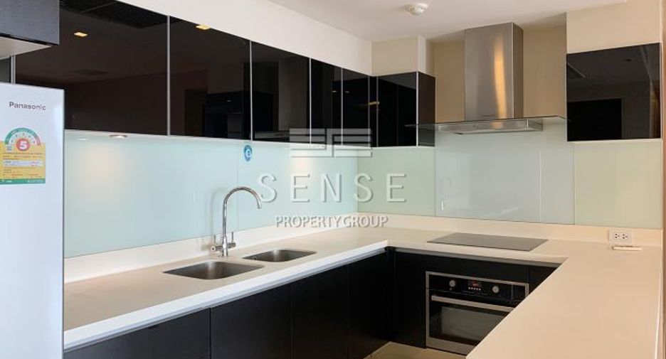 For rent 2 bedrooms condo in Watthana, Bangkok