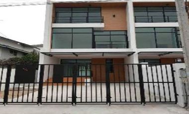 For sale 3 bedrooms townhouse in Mueang Nonthaburi, Nonthaburi