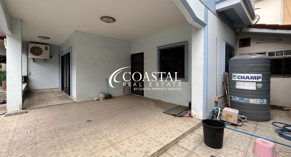 For sale 3 bed townhouse in North Pattaya, Pattaya