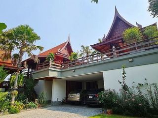 À louer 4 chambres maison à Bang Lamung, Chonburi