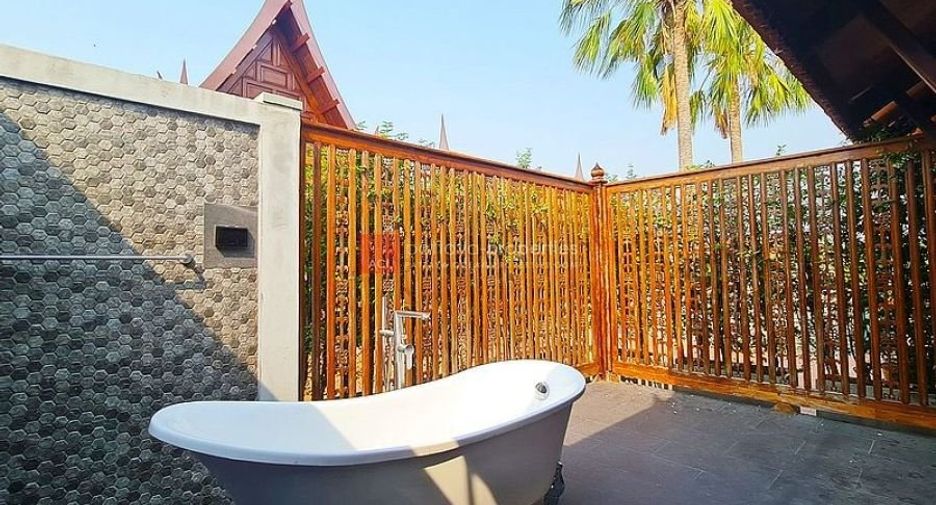 For rent 4 bedrooms house in Bang Lamung, Chonburi