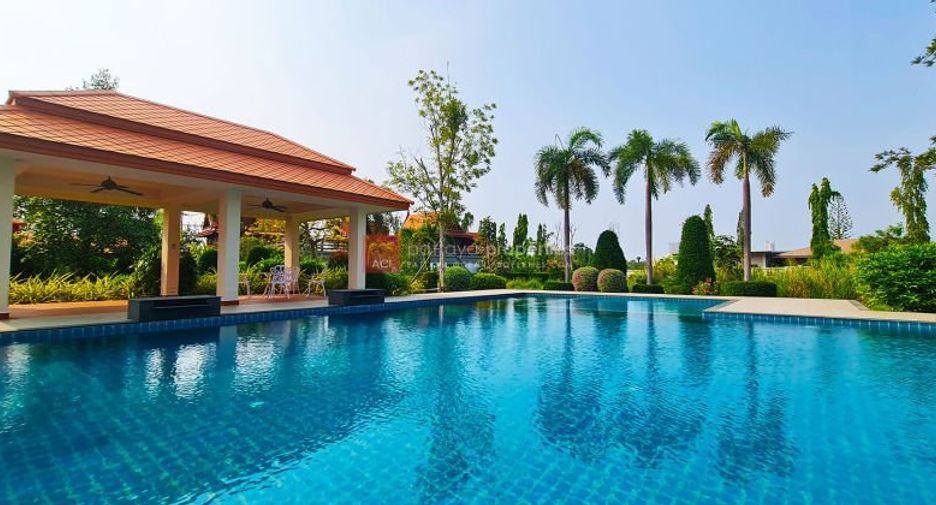 For rent 4 bedrooms house in Bang Lamung, Chonburi