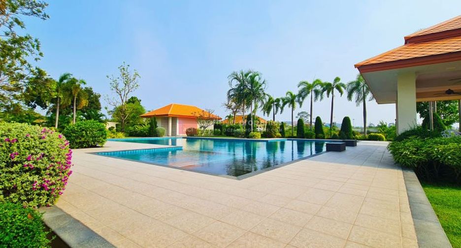 For rent 4 bedrooms house in Bang Lamung, Chonburi