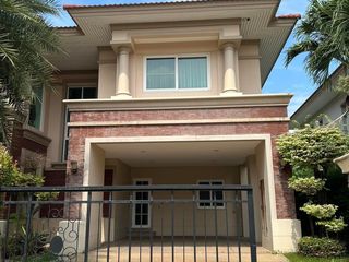 For sale 4 Beds house in Bang Khae, Bangkok