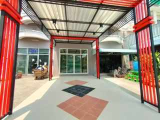 For sale 4 Beds retail Space in Nong Chok, Bangkok