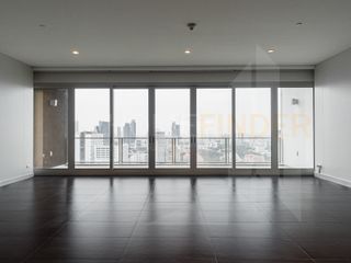 For sale 4 Beds house in Pathum Wan, Bangkok